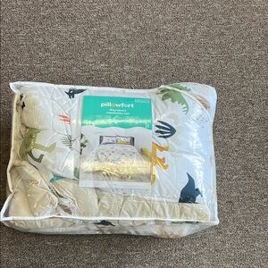 Pillowfort White and Green Comforter Plush Bedding